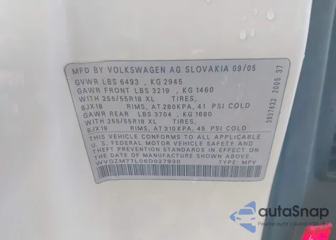 2006 Volkswagen Touareg V8 z USA, uszkodzony, nr VIN WVGZM77L06D027930